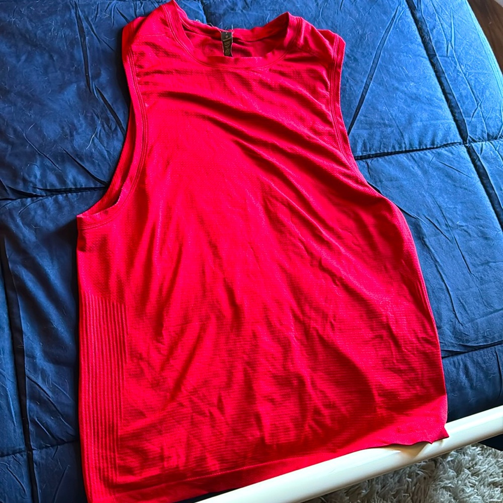 Lululemon men’s tank small